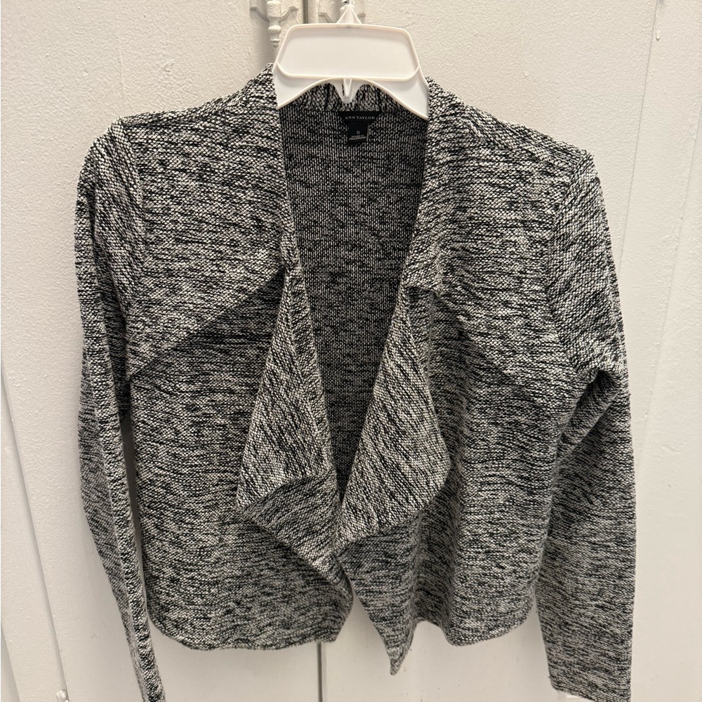 Ann Taylor Black and White Open Front Cardigan